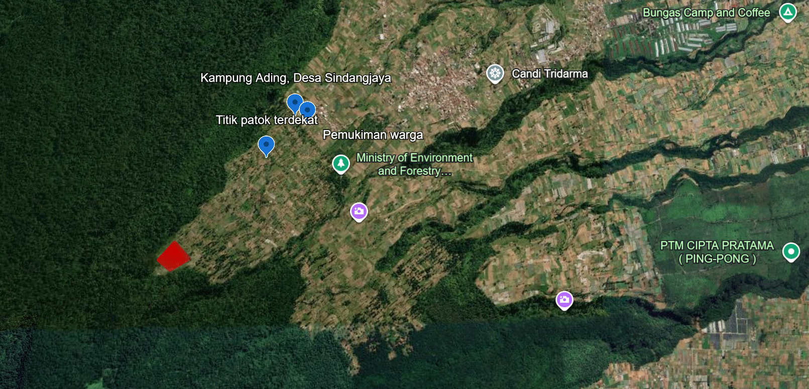Peta overlay titik yang diduga menjadi lokasi sumur pengeboran panas bumi (warna merah) di kaki Gunung Gede Pangrango. (Diolah dari situs amdal Kementerian Lingkungan Hidup)
